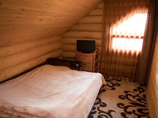 Banik Guest House Khust Exterior photo